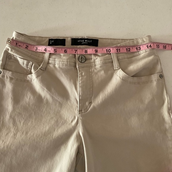 Nine West Jeans “Lucie” Bermuda Shorts Beige Straight Leg Stretch Women’s Size 8 - Picture 4 of 9